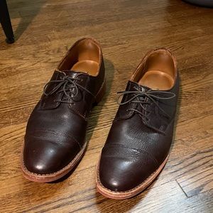 Allen Edmonds Oak Street - rarely worn, in great condition!